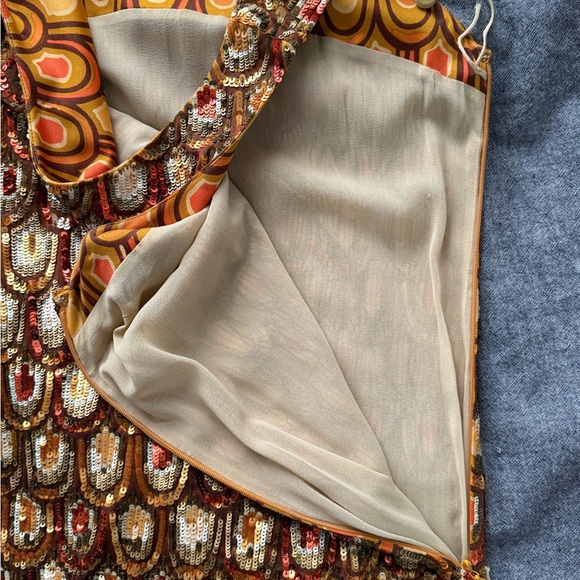 Elegant Multicolor Patterned Dress - Picture 4 of 4